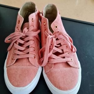 True Religion Sneakers,color Dusty Sunset,Rose Gold zipper and Rose Gold eyelets